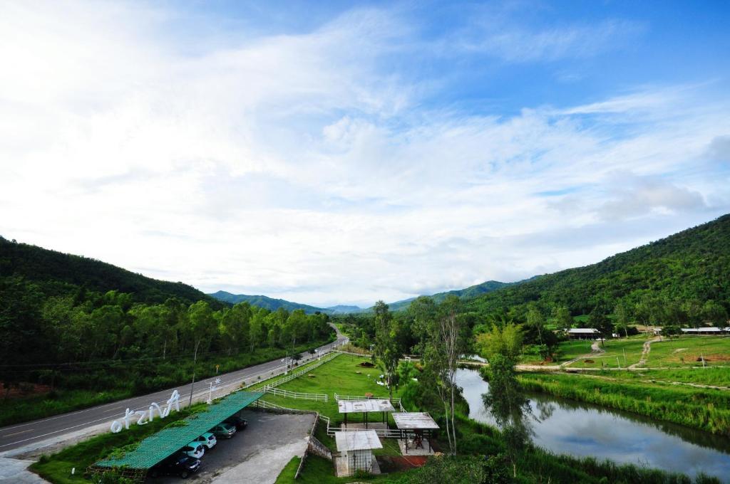 Aristo Chic Resort & Farm Suan Phueng Luaran gambar